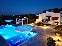 Villa Aelia Kefalos-Private & Spacious with Pool