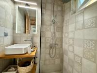 Lithari Suites