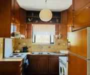 Beach House Into the Green!