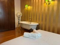 Elegant & Luxury Escape SKG