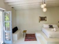 Bohemian Retreat Kefalonia