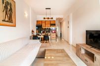 ACROPOLIS CASA Historic Centre Top Floor Elegant Stylish Retreat 150m to Metro & Attractions