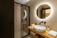 Triple A - Psiri Urban Glow Studios at Theatrou Square II Free Parking!