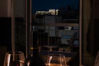 ACROPOLIS CASA Historic Centre Top Floor Elegant Stylish Retreat 150m to Metro & Attractions