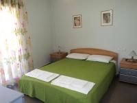 Violeta Apartments