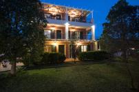 Dina Apartments