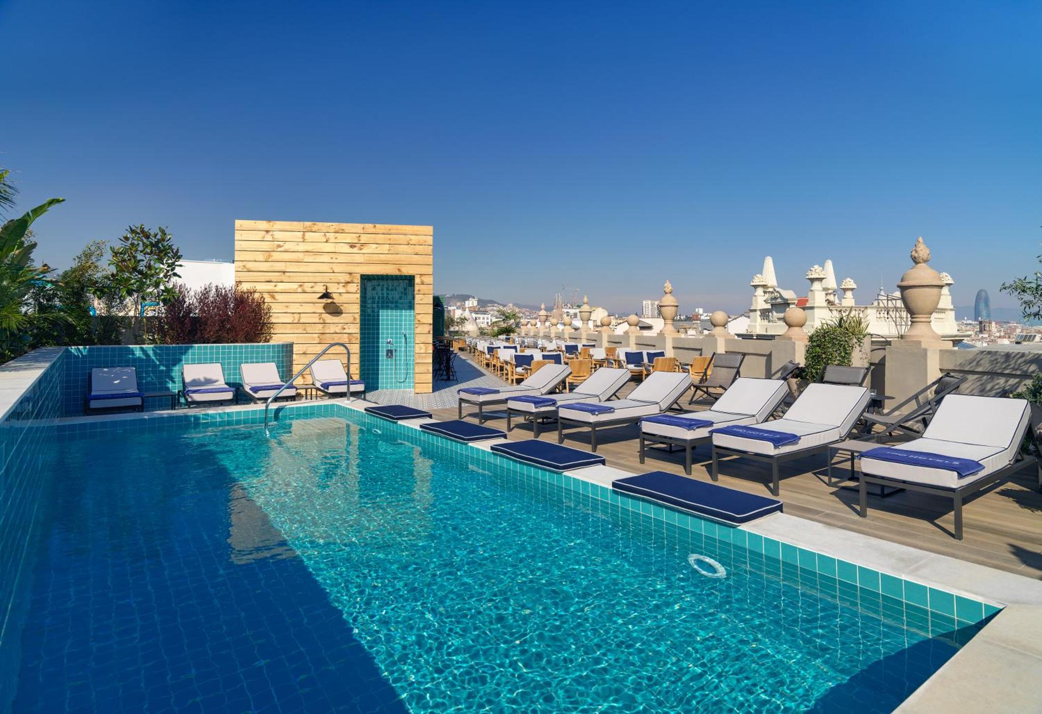 Double Room with View (2 Adults + 2 Children)