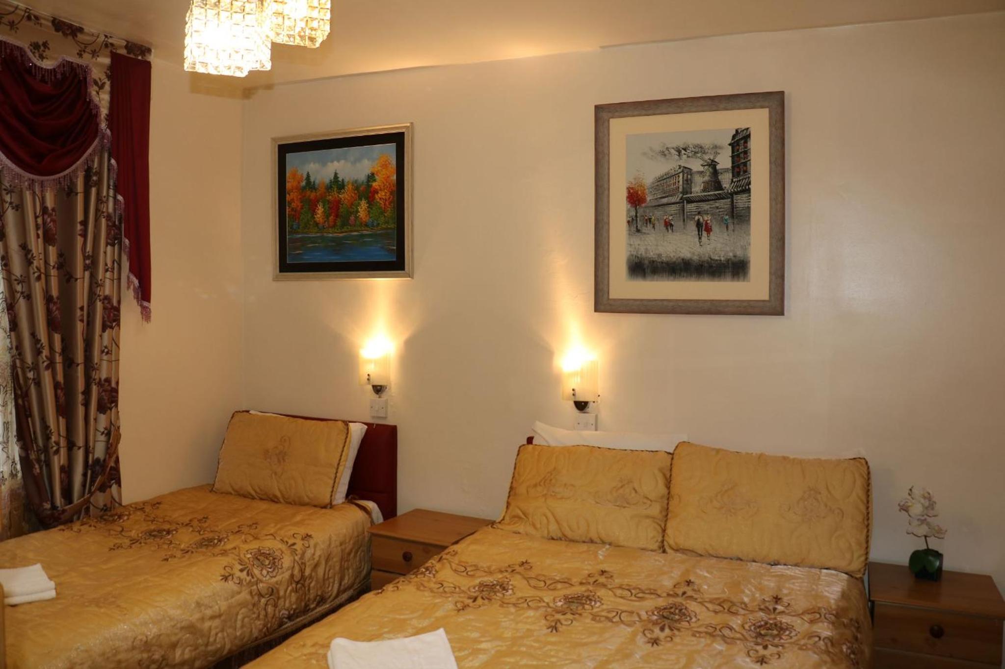 Family Room (5 Adults)