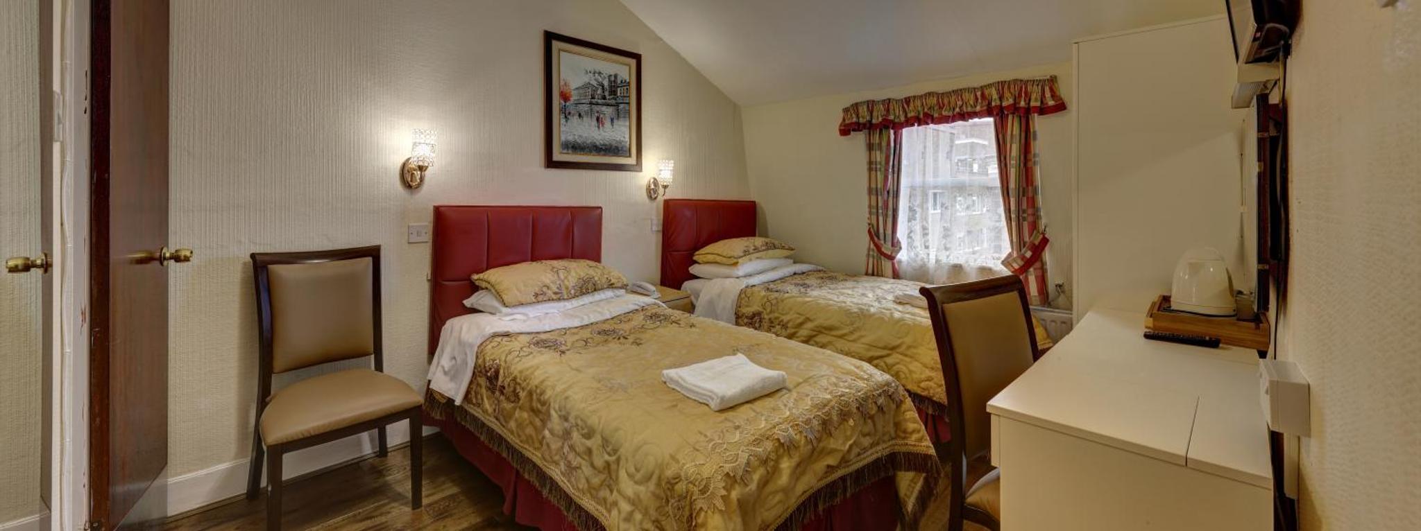 Family Room (4 Adults)