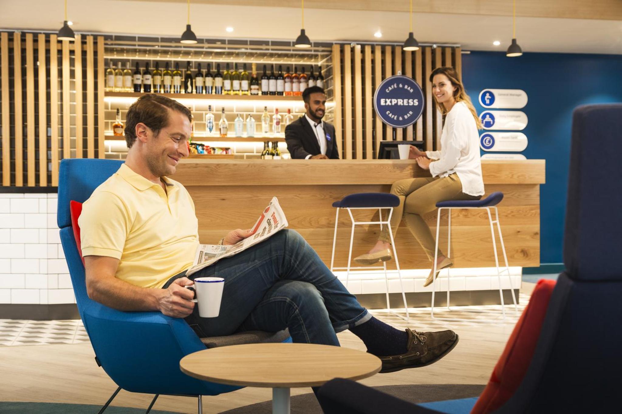 Double Room with Free Hot Breakfast - Accessible