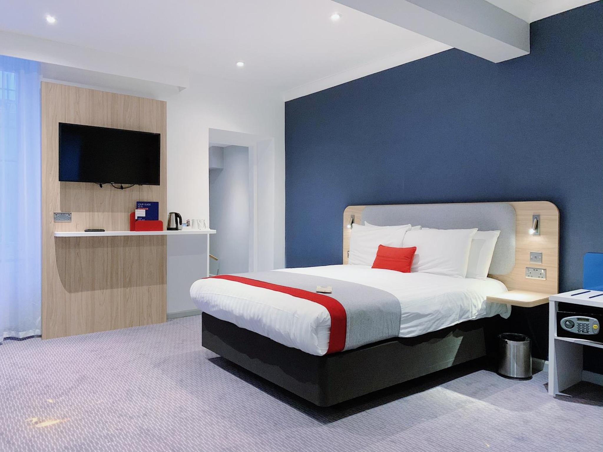 Holiday Inn Express London Victoria by IHG