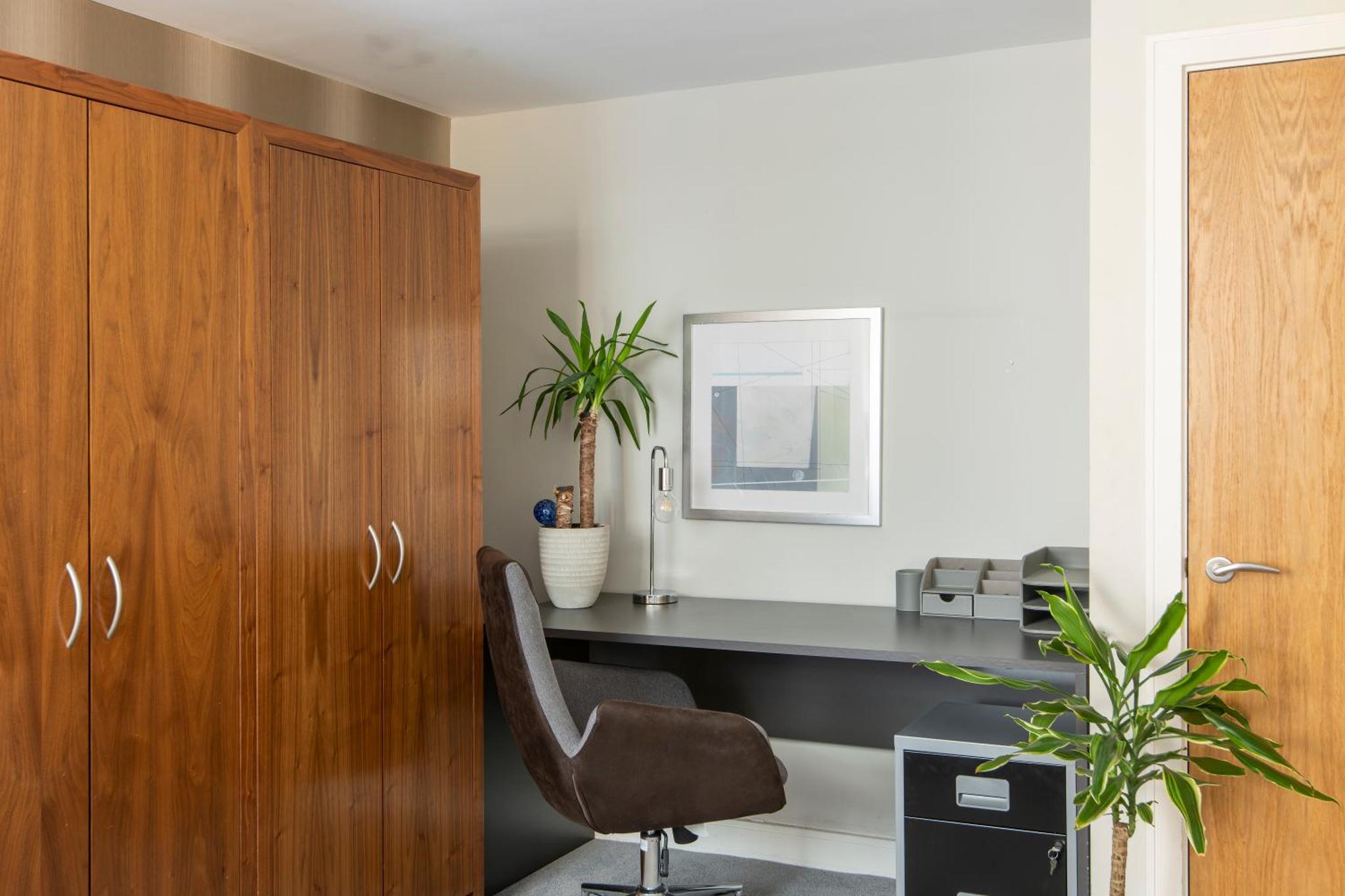 One-Bedroom Office Apartment