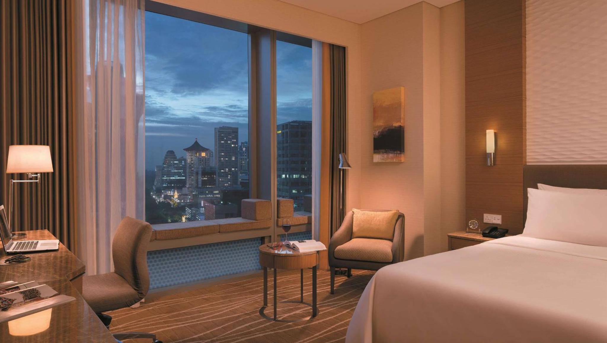 Superior Twin Room with City View
