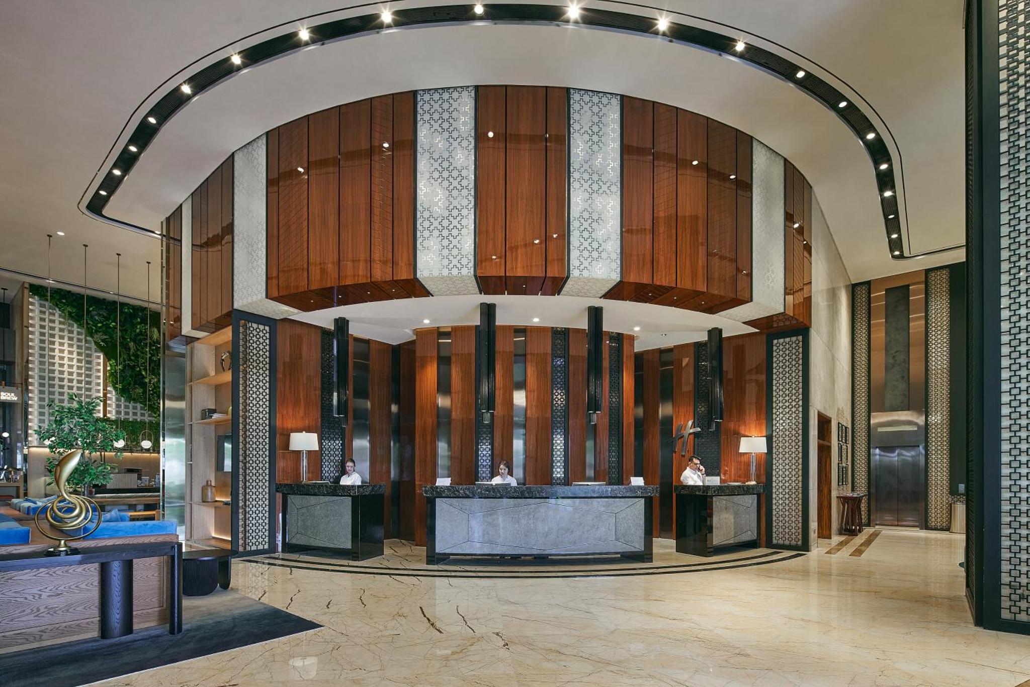 Premium Loft Queen Room