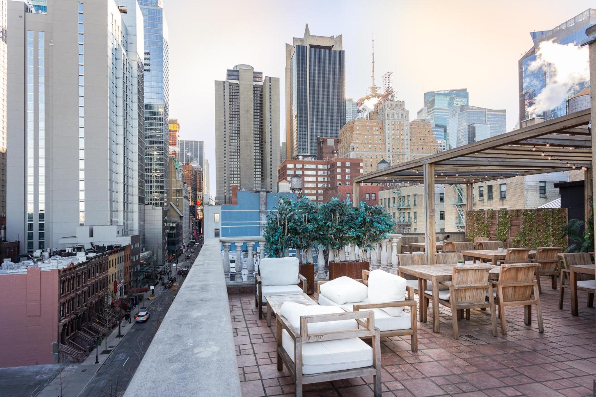 2 Bedroom 2 Bathroom Balcony Suite