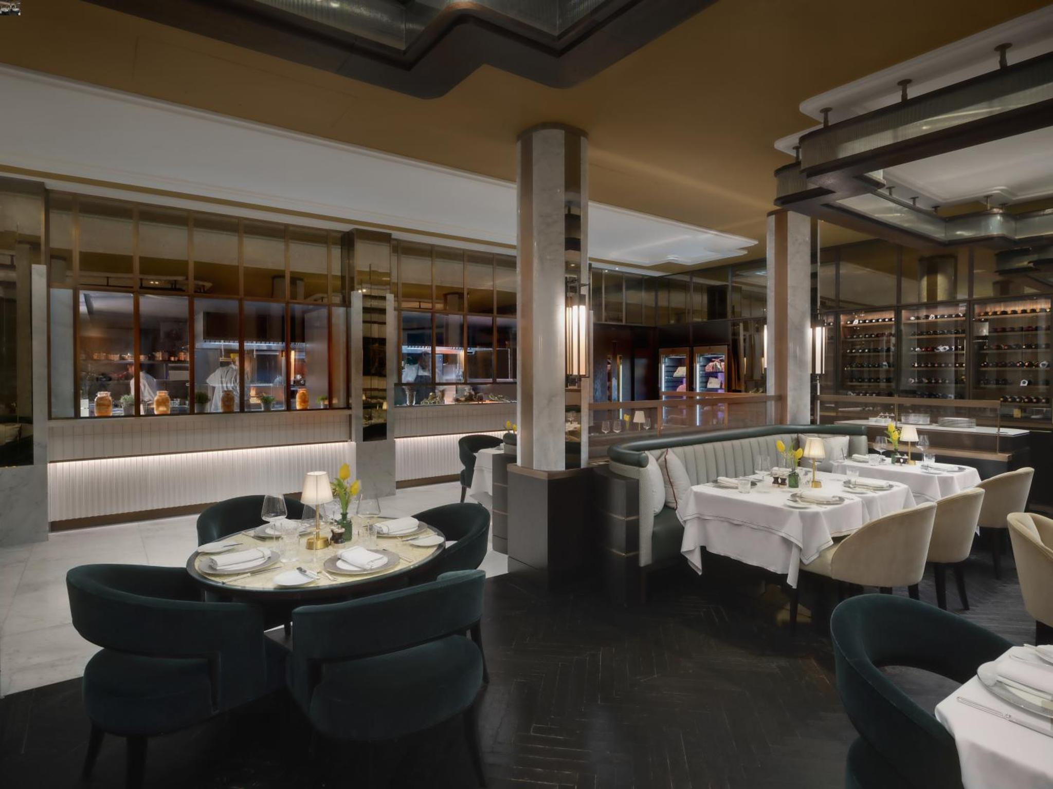 Grand Deluxe King Room