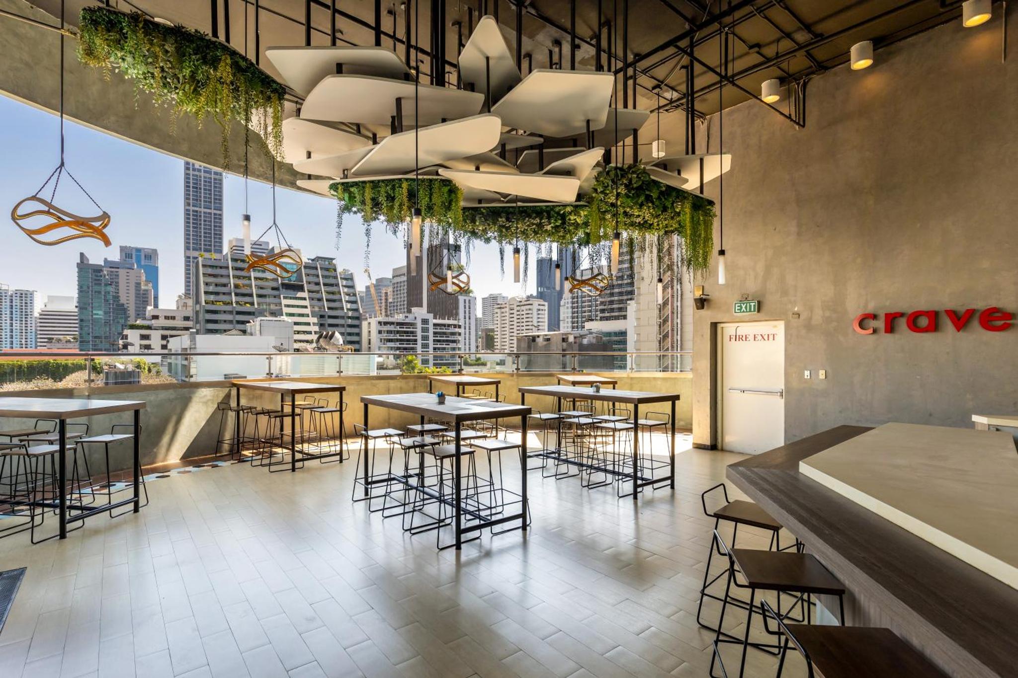 Breezy King Room with City View - High Floor