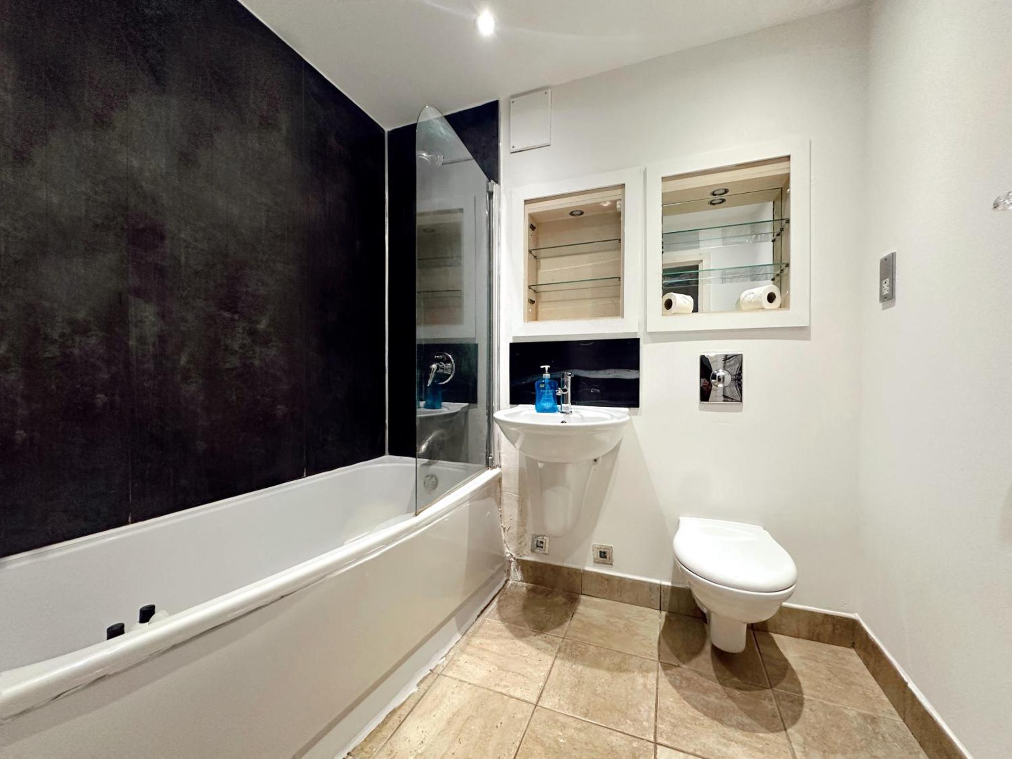 Apartment with Garden View