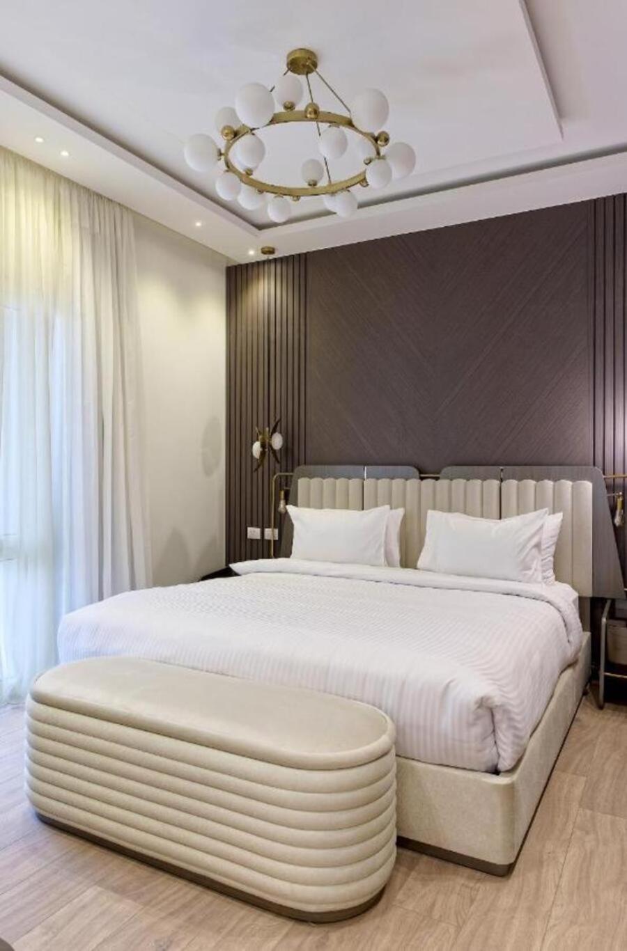 Luxurious 3 bedrooms with Private Sauna and Jacuzzi