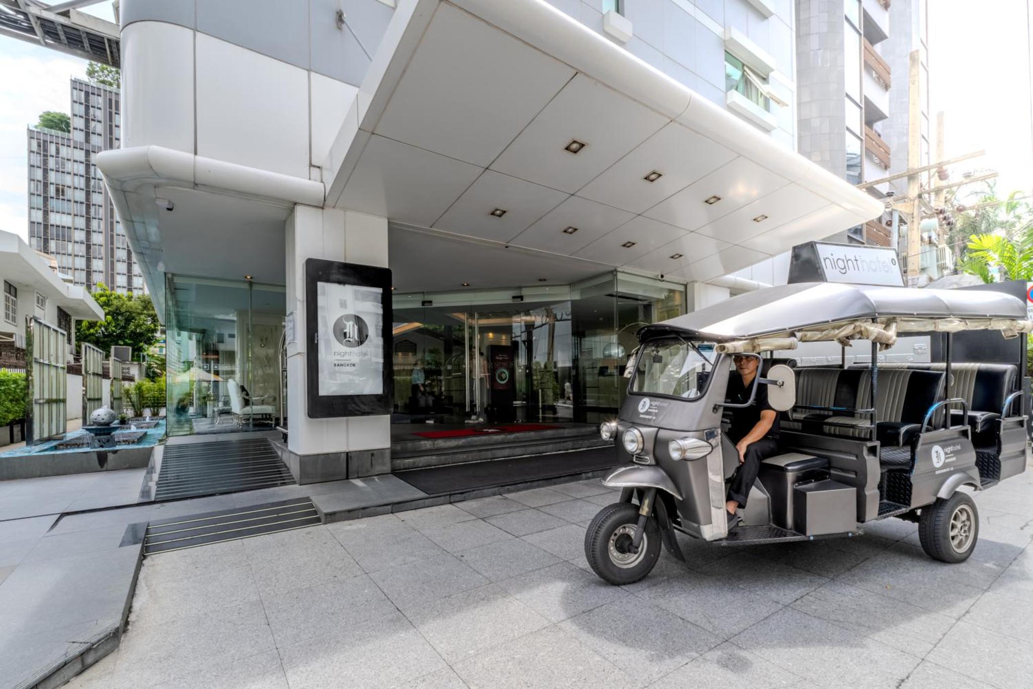 Bronze Queen Single Room