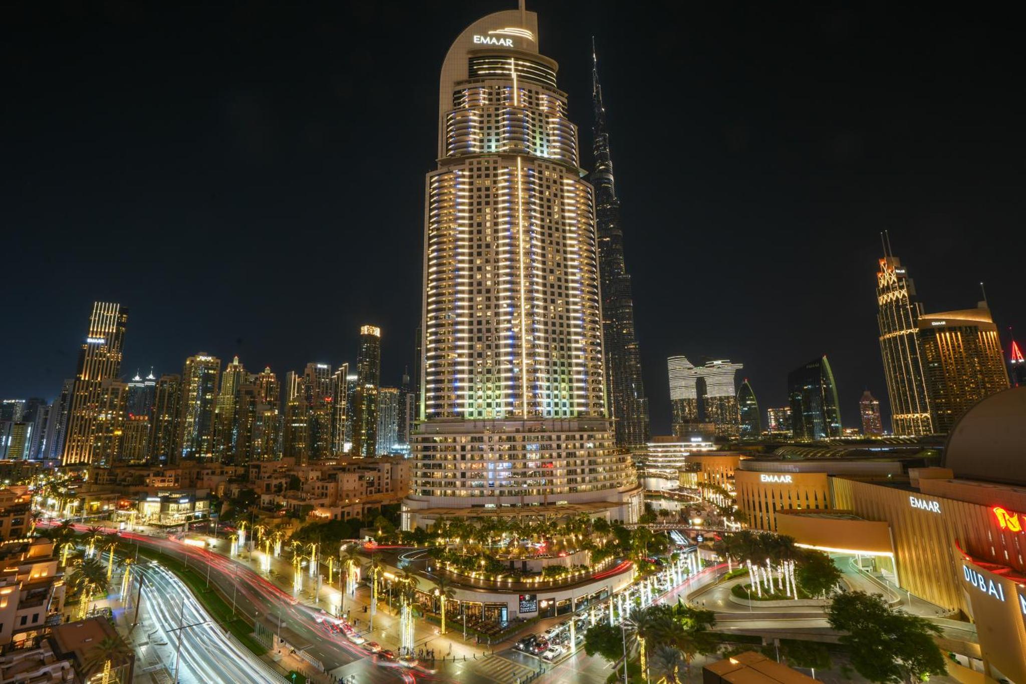 CH Skyline Retreat - Cozy 1BR Apt With Burj Khalifa and Fountain Views