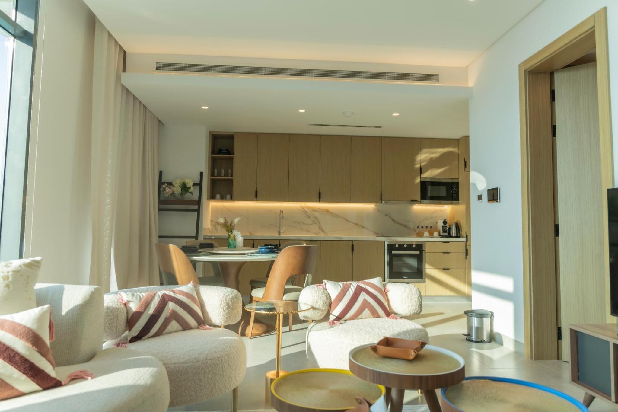 One-Bedroom Apartment with Sea View and Balcony