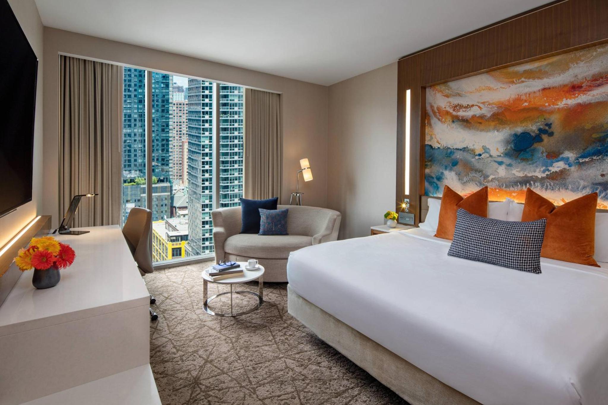 Guest room, 2 Queen, City view, High floor