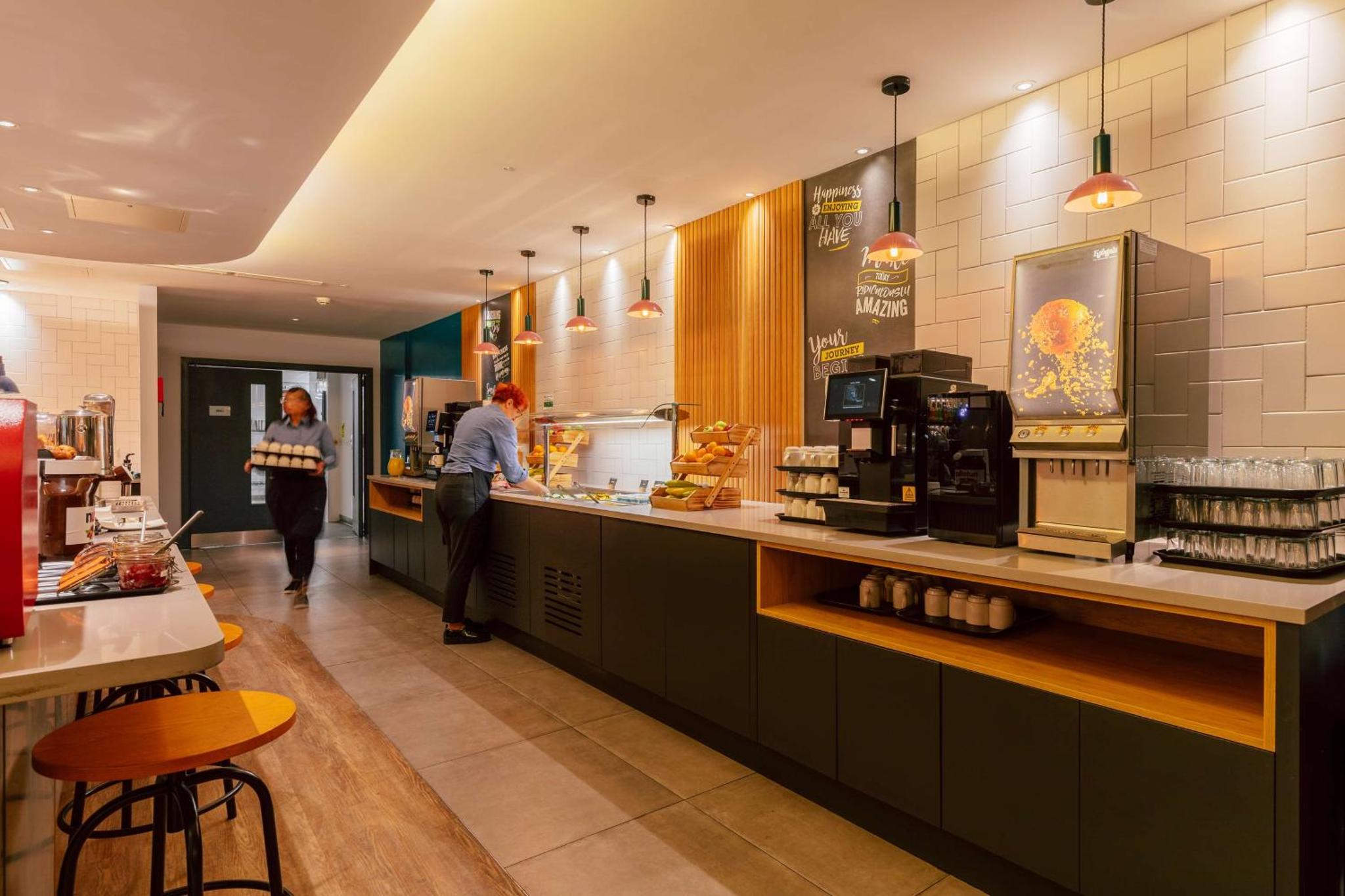 Hampton by Hilton London Park Royal