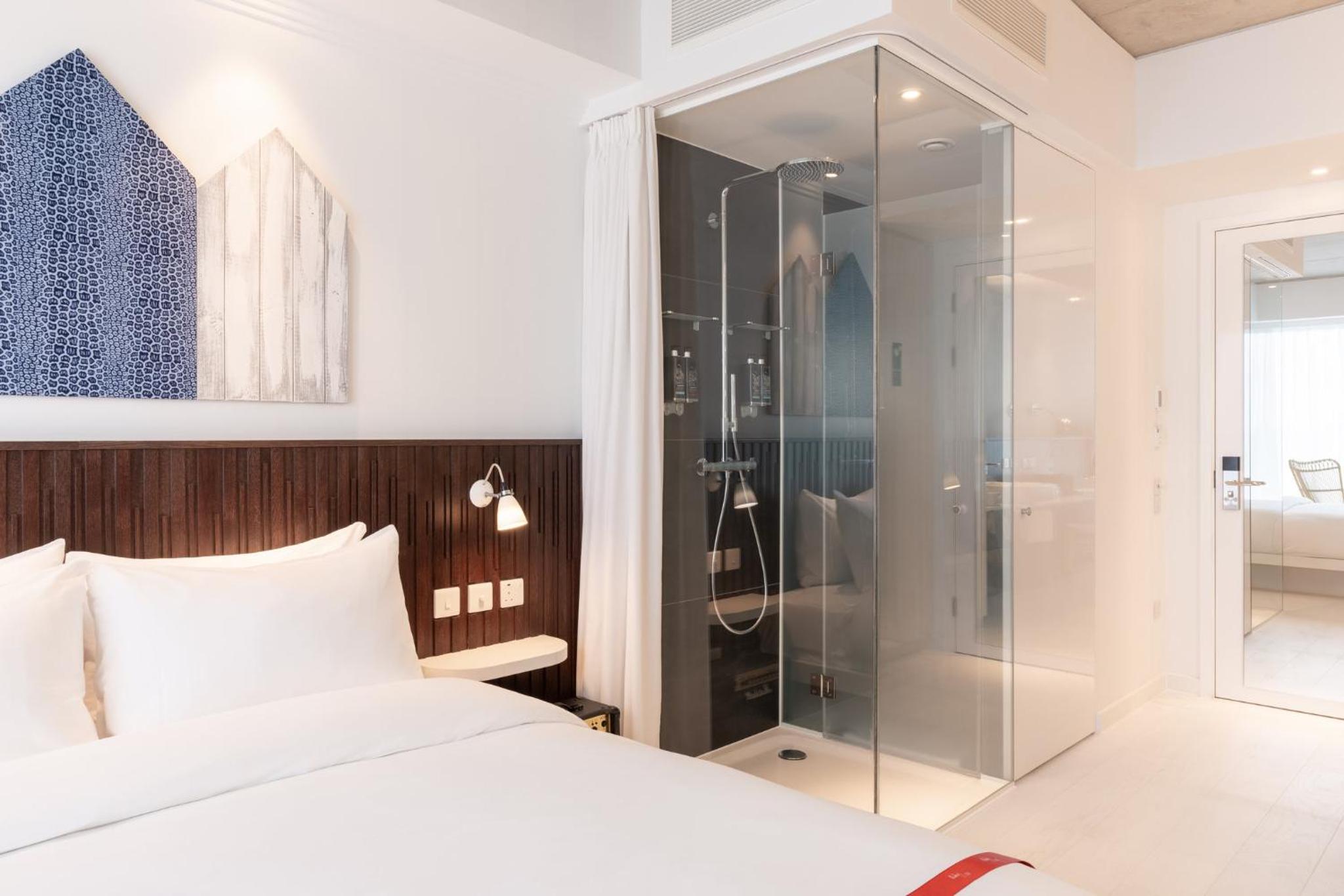 Ruby Zoe Hotel London