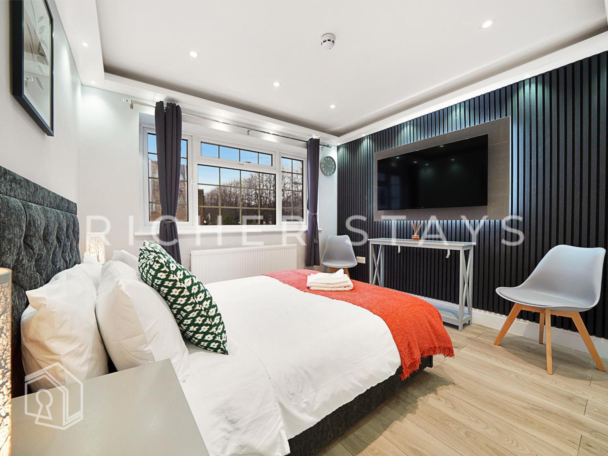 Leyton Guest Rooms - Rooms and Amenities