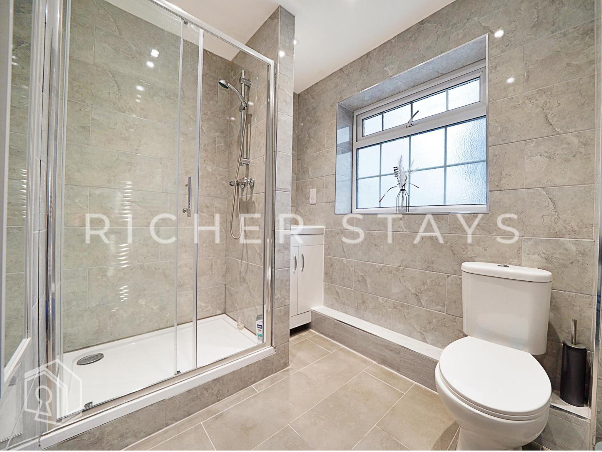 Leyton Guest Rooms - Rooms and Amenities