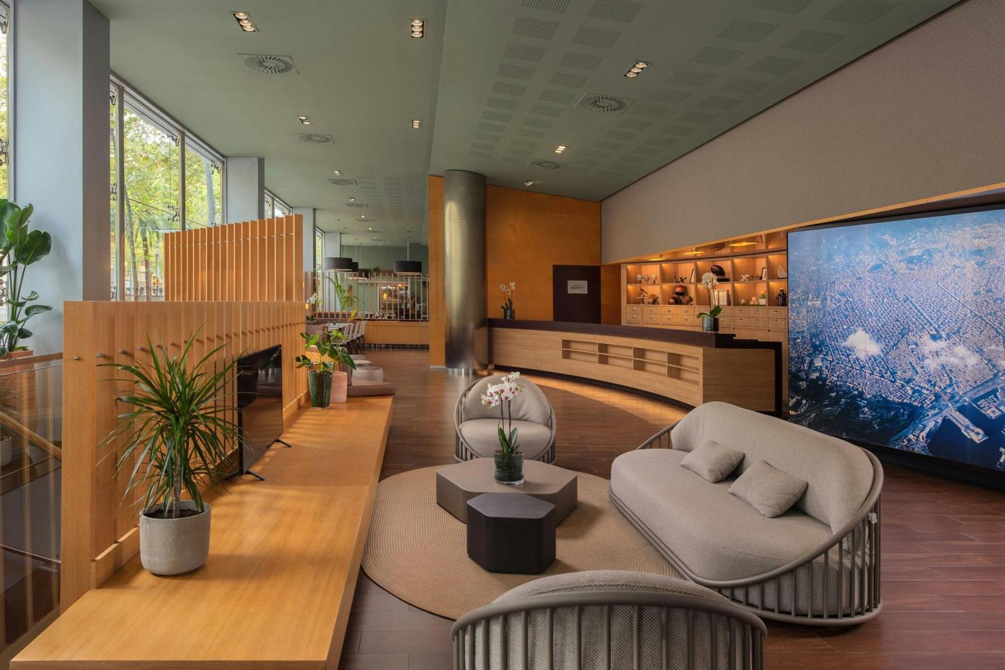 Preferred King Room with City View