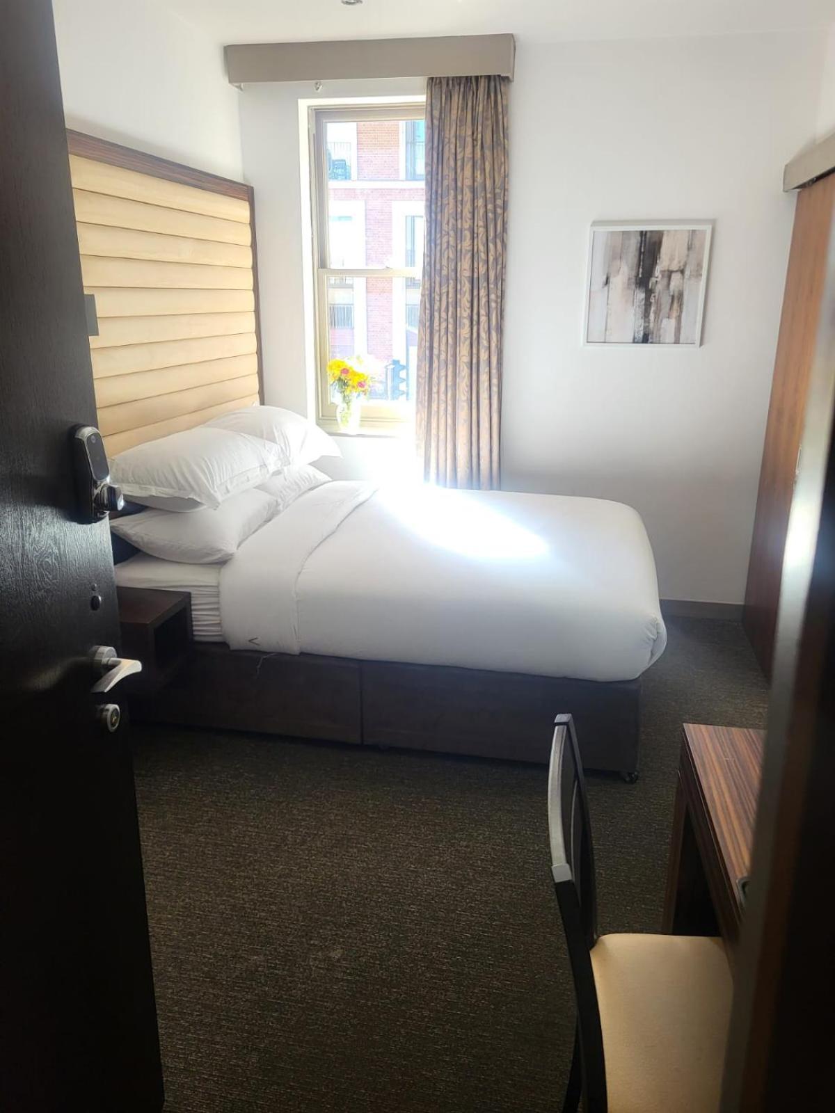 Central Boutique Room 302