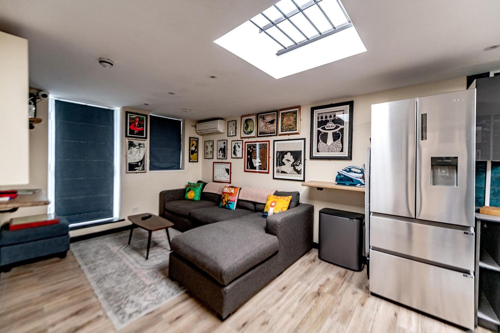 82A Dalston Lane Terrace