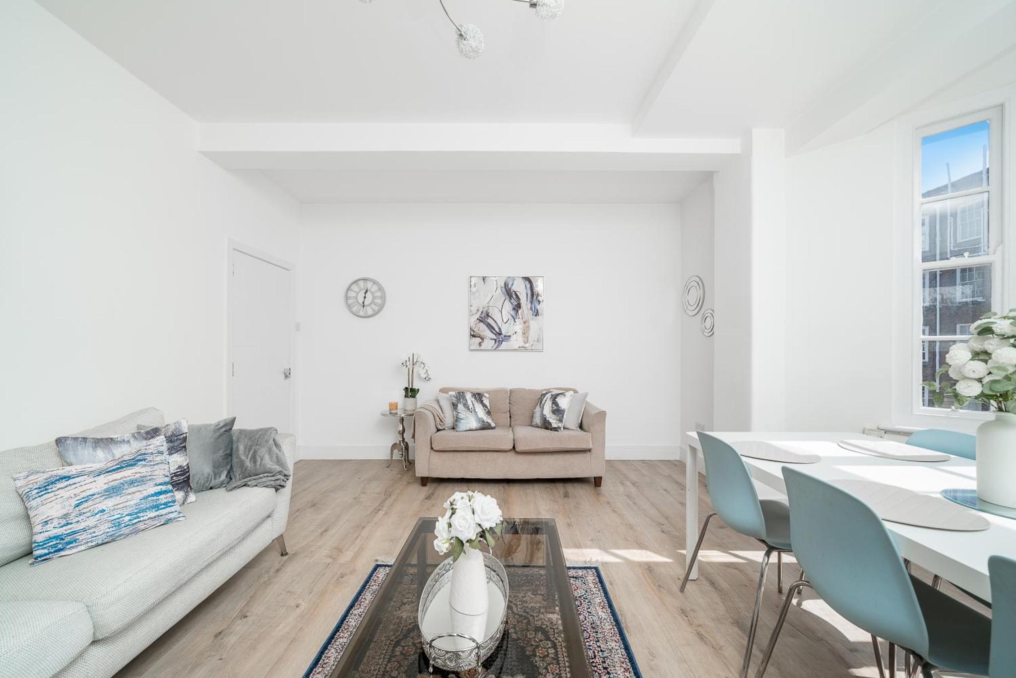 Elegant 4 Bed Flat Opposite Hyde Park