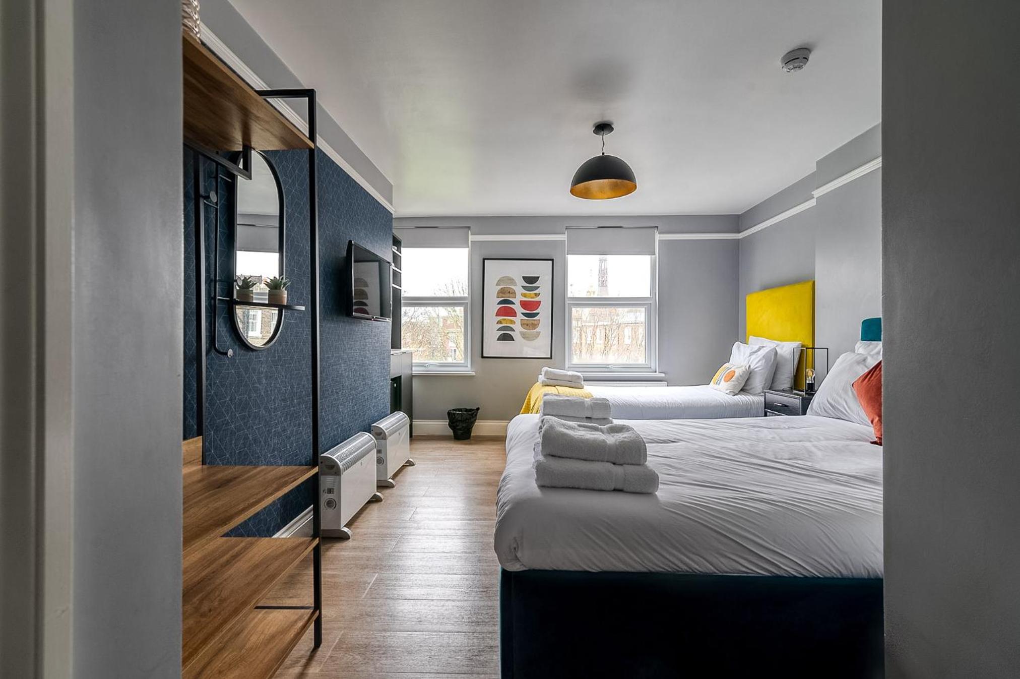 Bob W London Earl's Court - Warwick Road