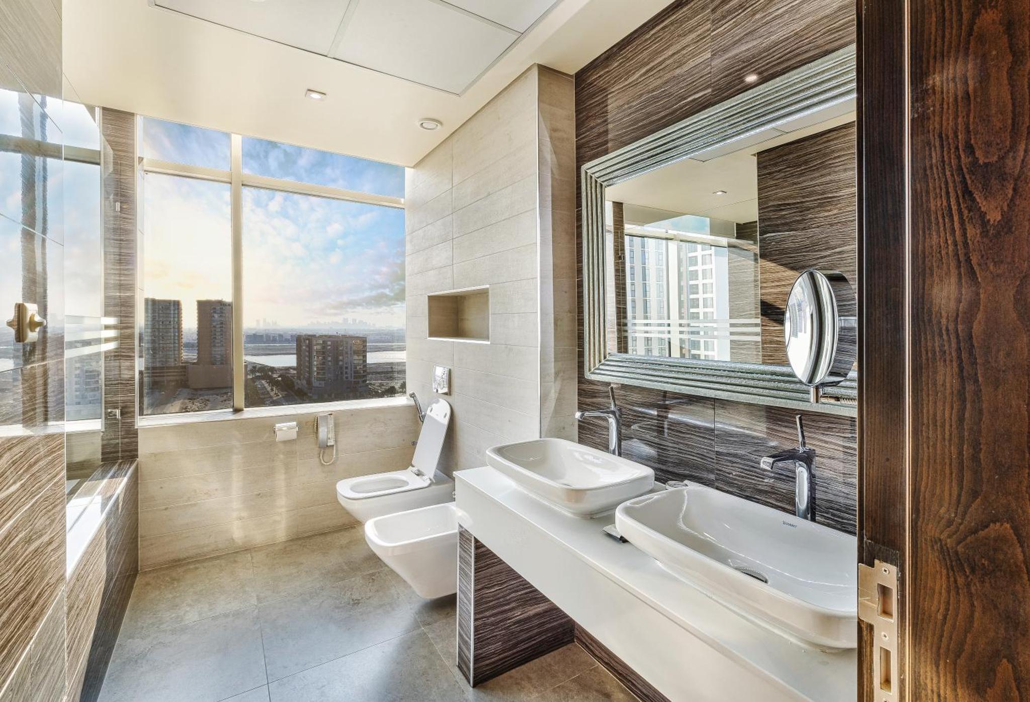 Premium City View King Room With Balcony