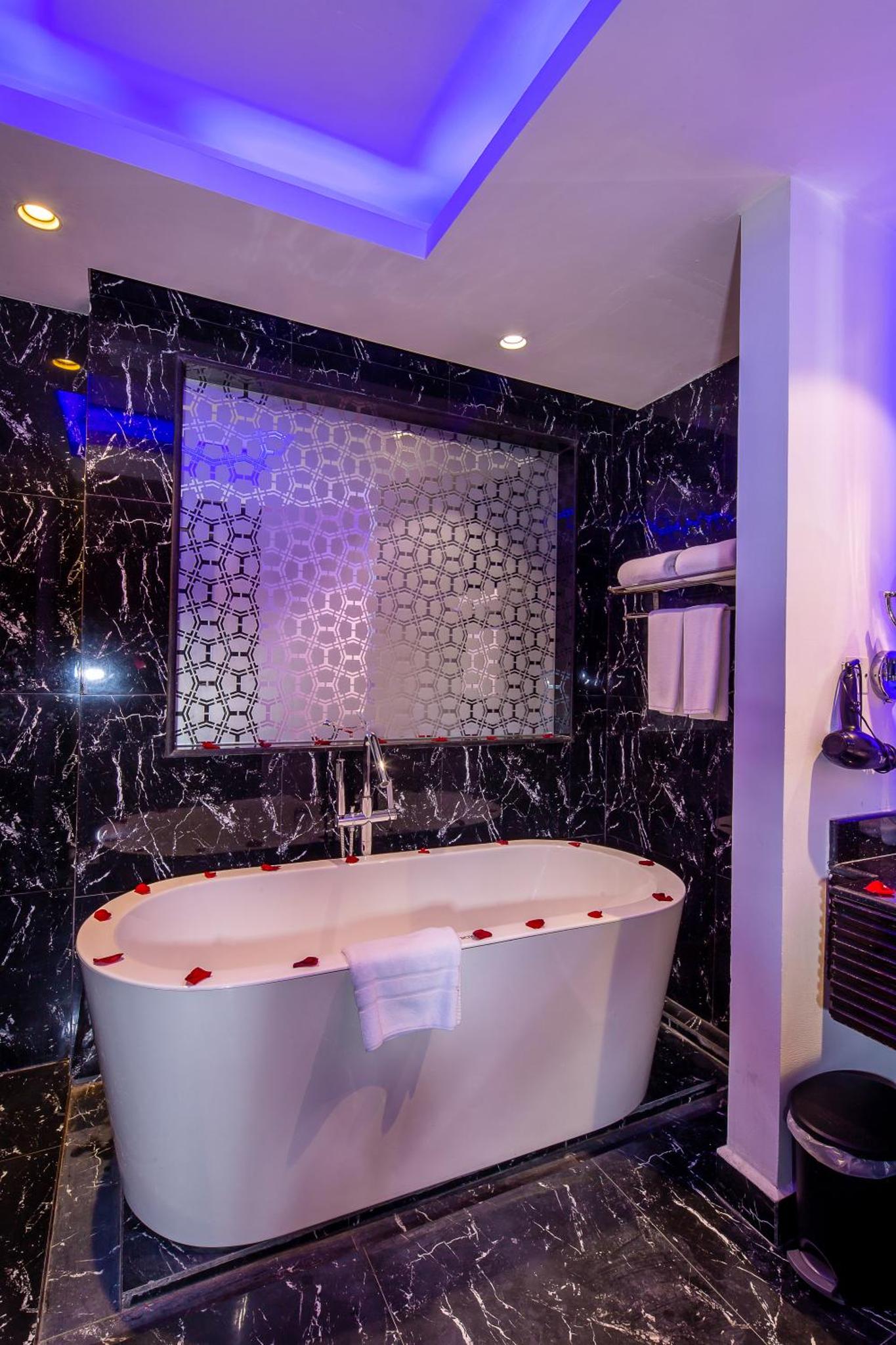 Junior Suite King Bed