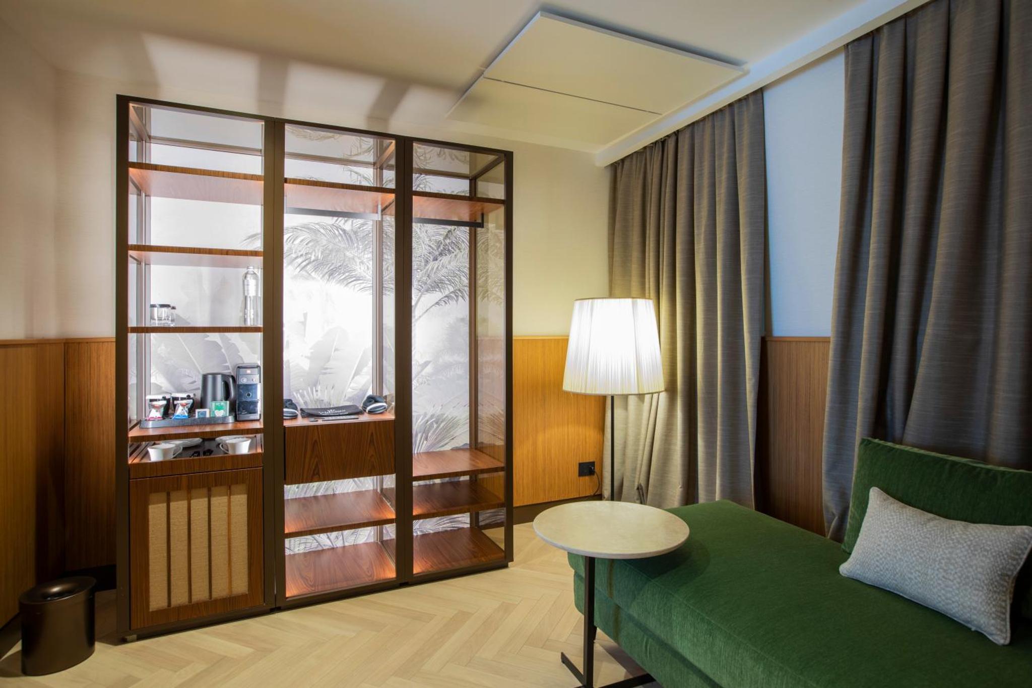 Family Room (2 adjoining rooms)