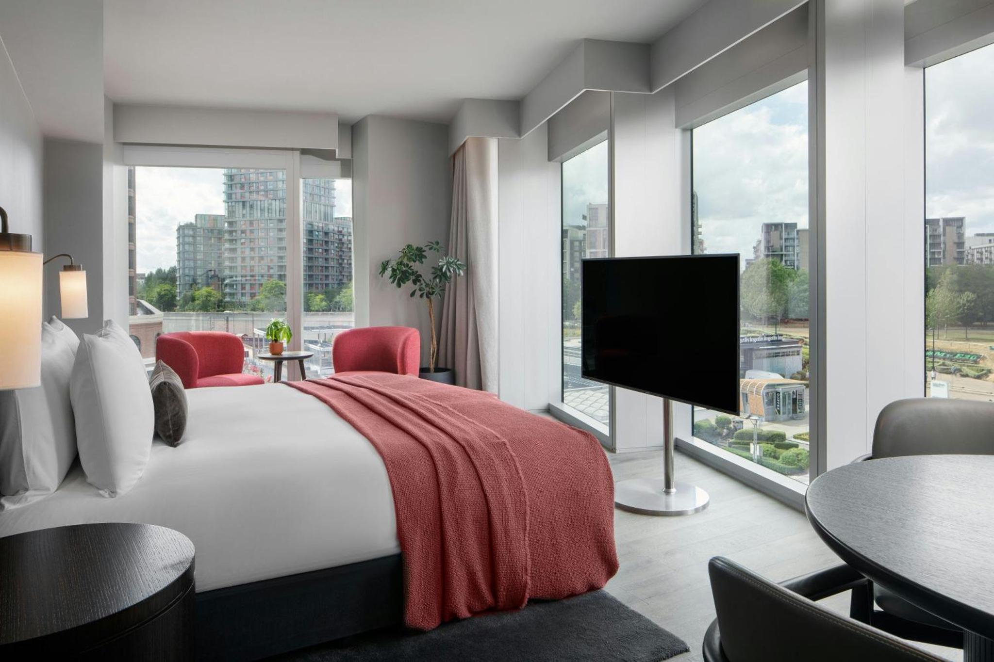 Junior Studio with King Bed and City View