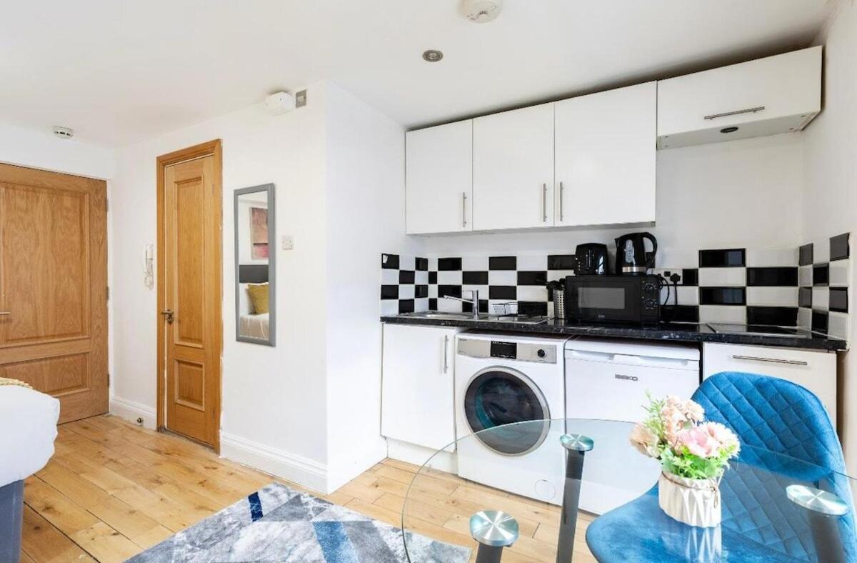 Hyde Park Budget Studios!