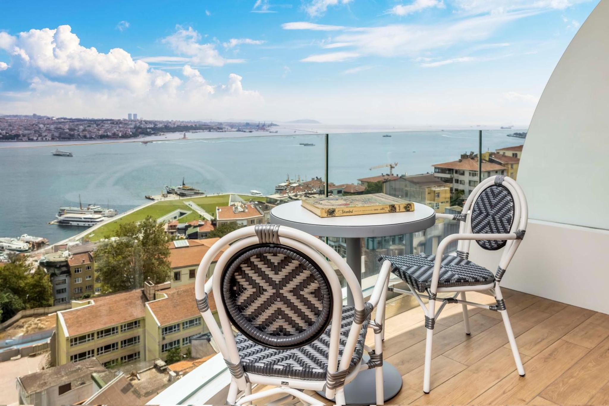 King Bosphorus View Room with Hot Tub & Balcony