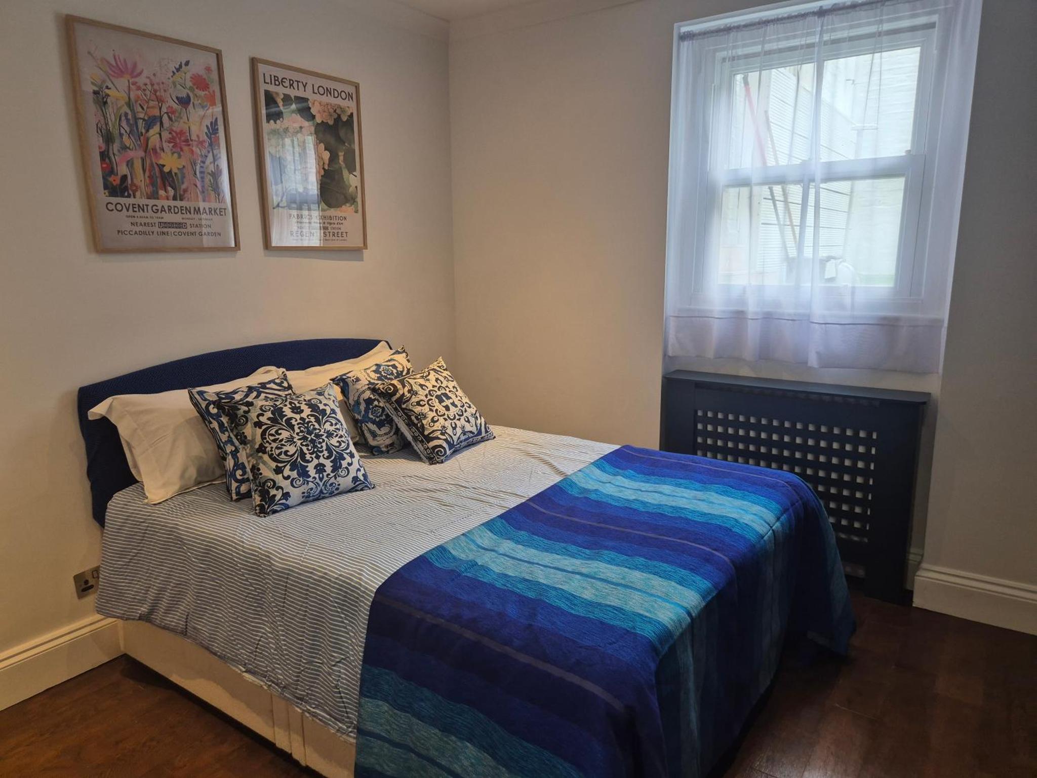 Bright 4 double bedroom victorian house