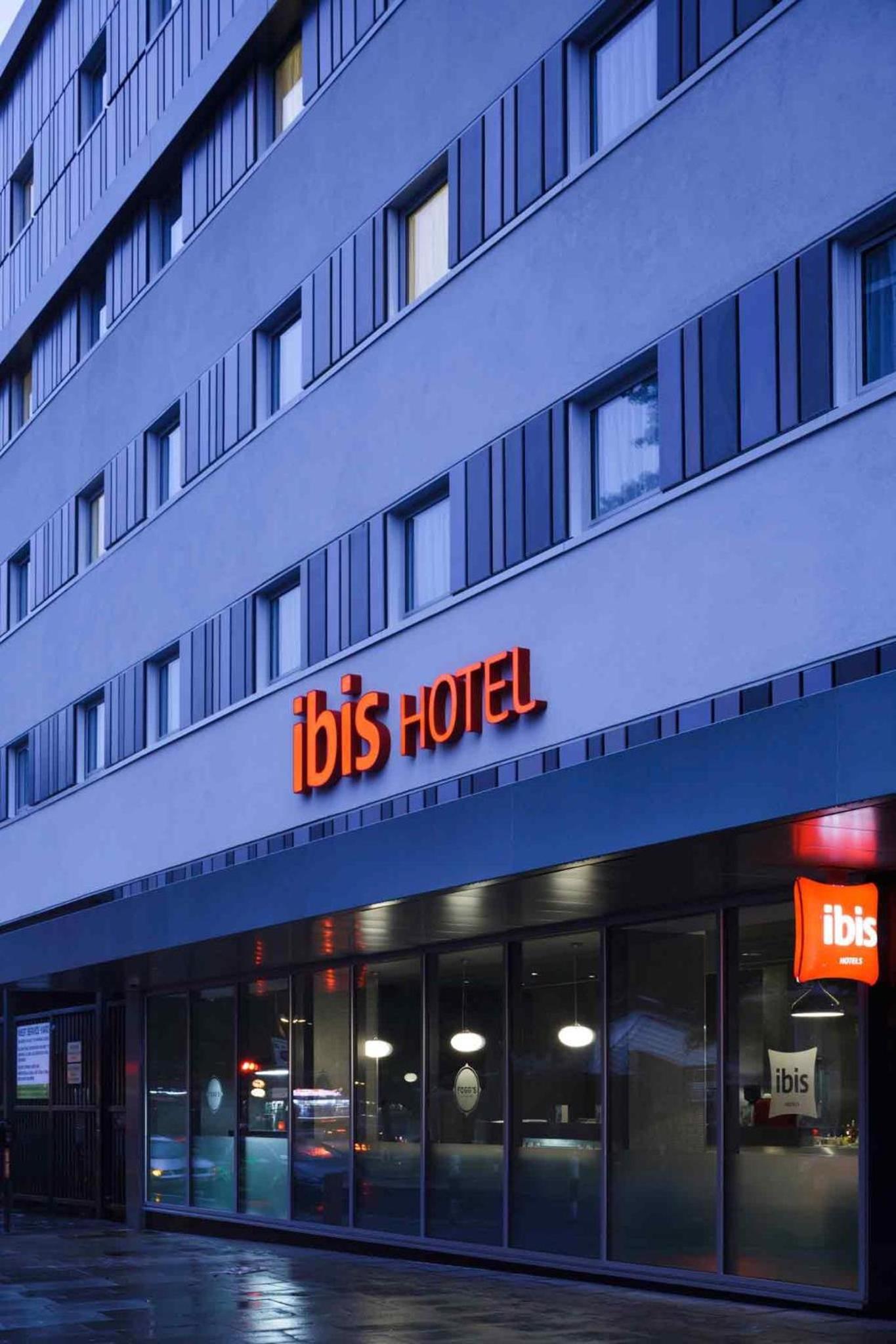a hotel with a sign on the side of a building at ibis London Shepherds Bush - Hammersmith in London