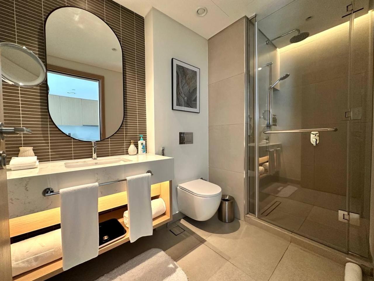 One-Bedroom Apartment with Sea View