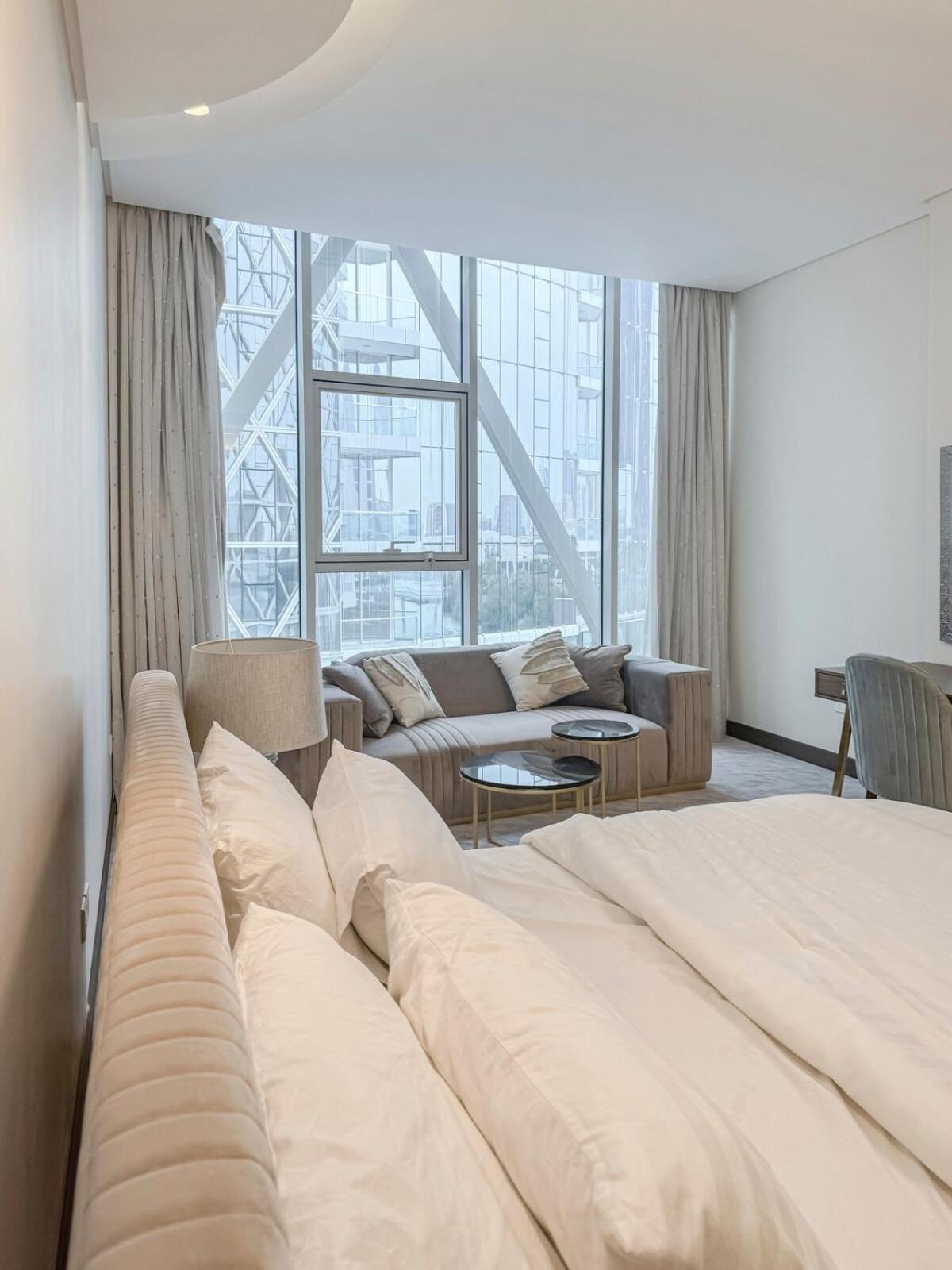 2BR Four Season View in Water Bay