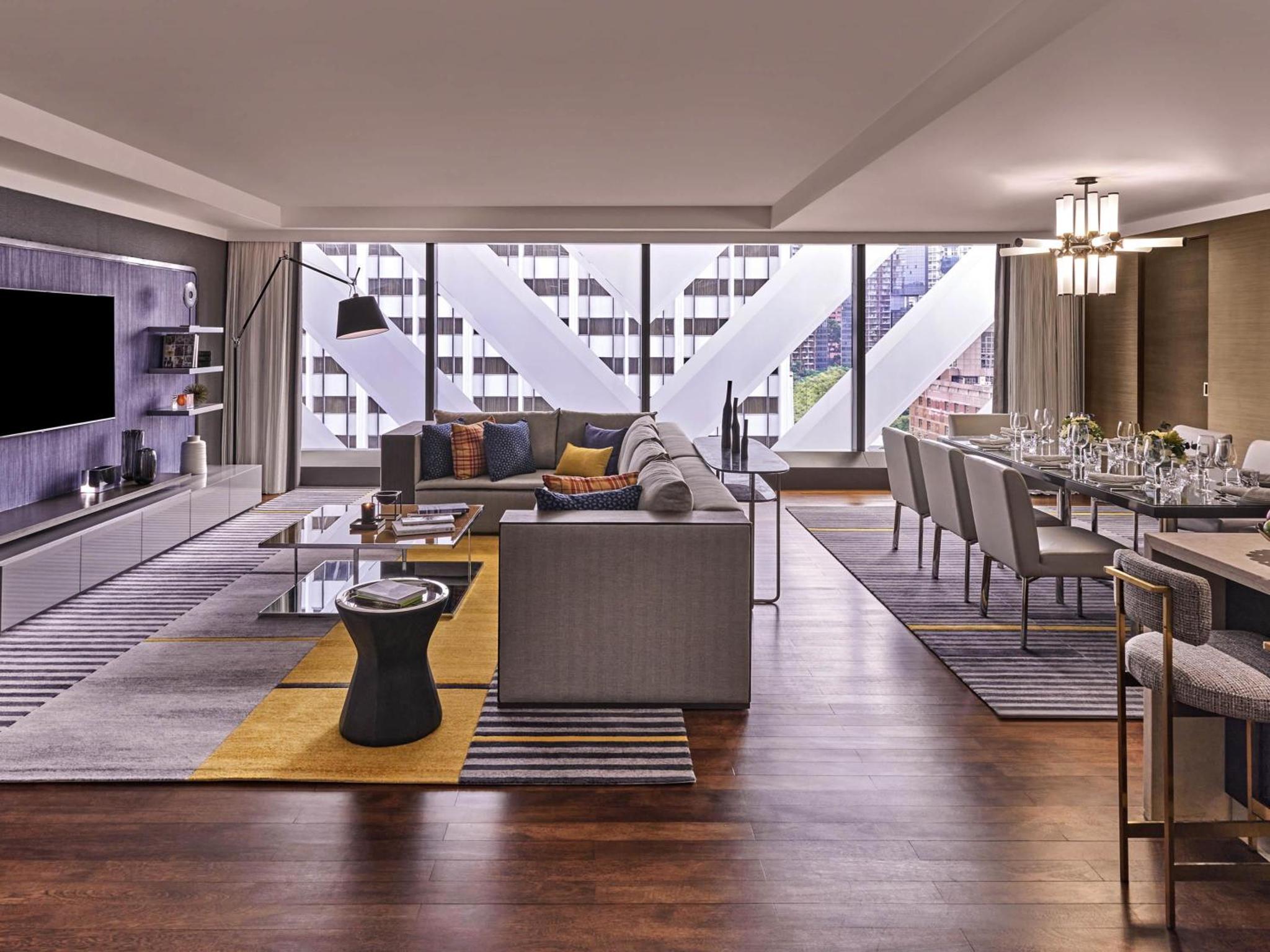 Deluxe Premier Room, 1 King Bed, High Floor, Orchard Paragon View