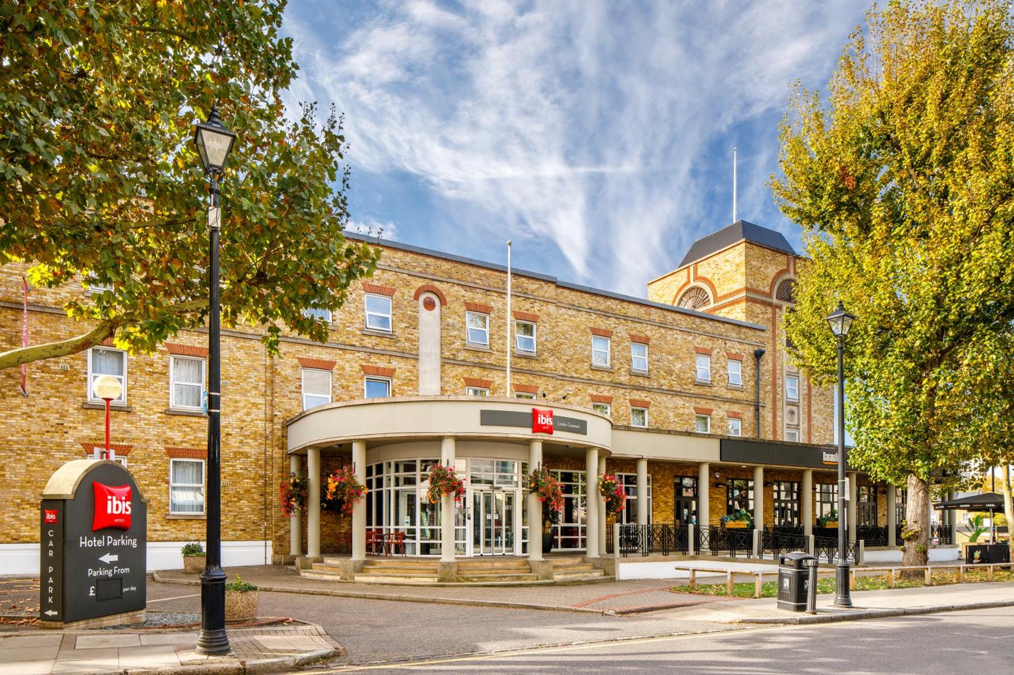 Accessible Room with Two Single Beds
