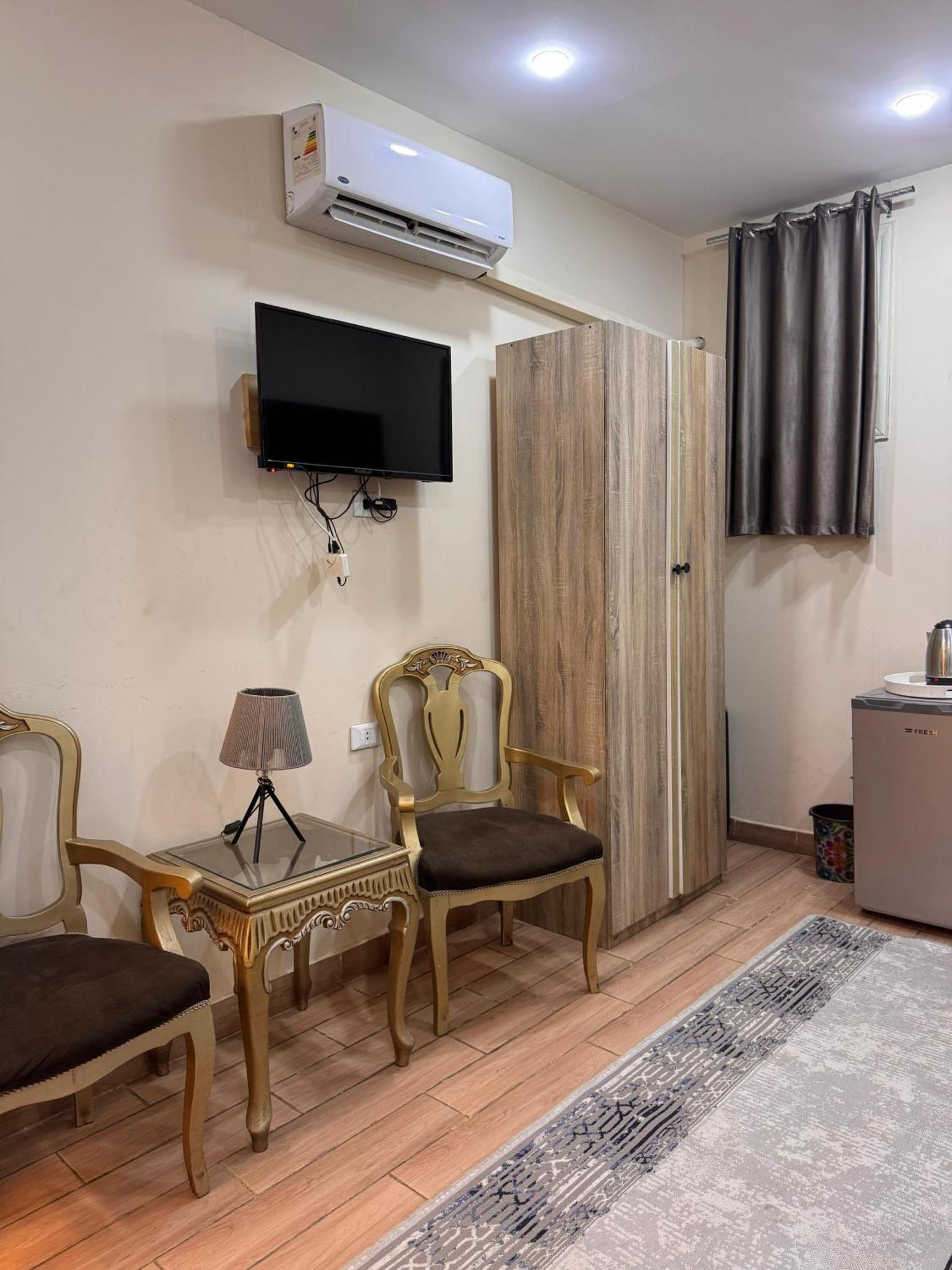 Merit pyramids view Hotel