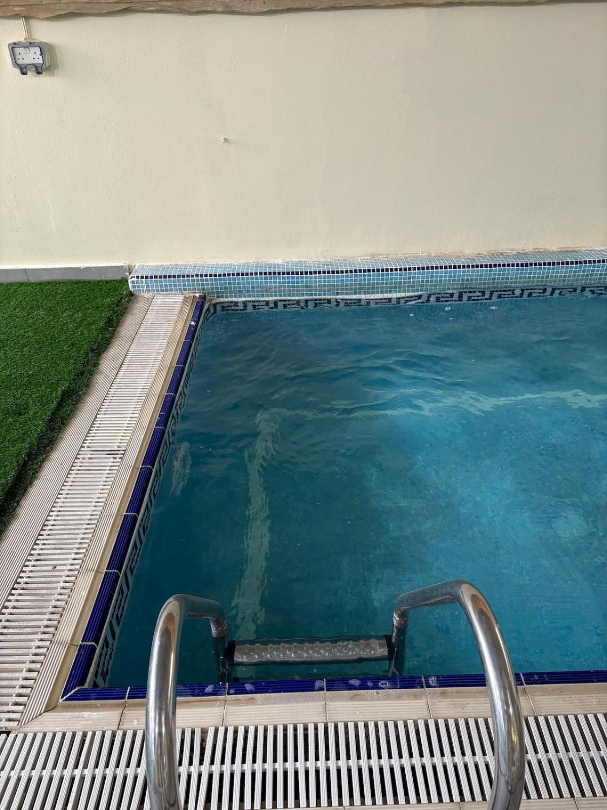 جناح الملكي غرفتين بمسبح خاص نظام التدفئة